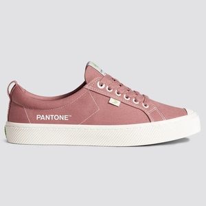 CARIUMA Sneaker Size 12.5 OCA Low Pantone Withered Rose Canvas Skater Color